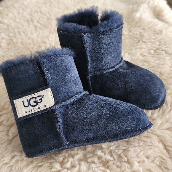 Baby UGGS Navy Blue - Size M - Picture 1 of 10